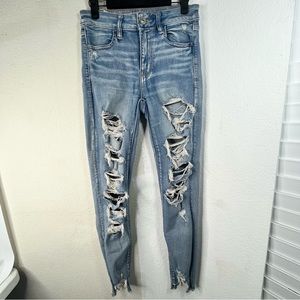 American Eagle Outfitters Super Ripped / Distressed Stretchy Size4 Regular Jeans